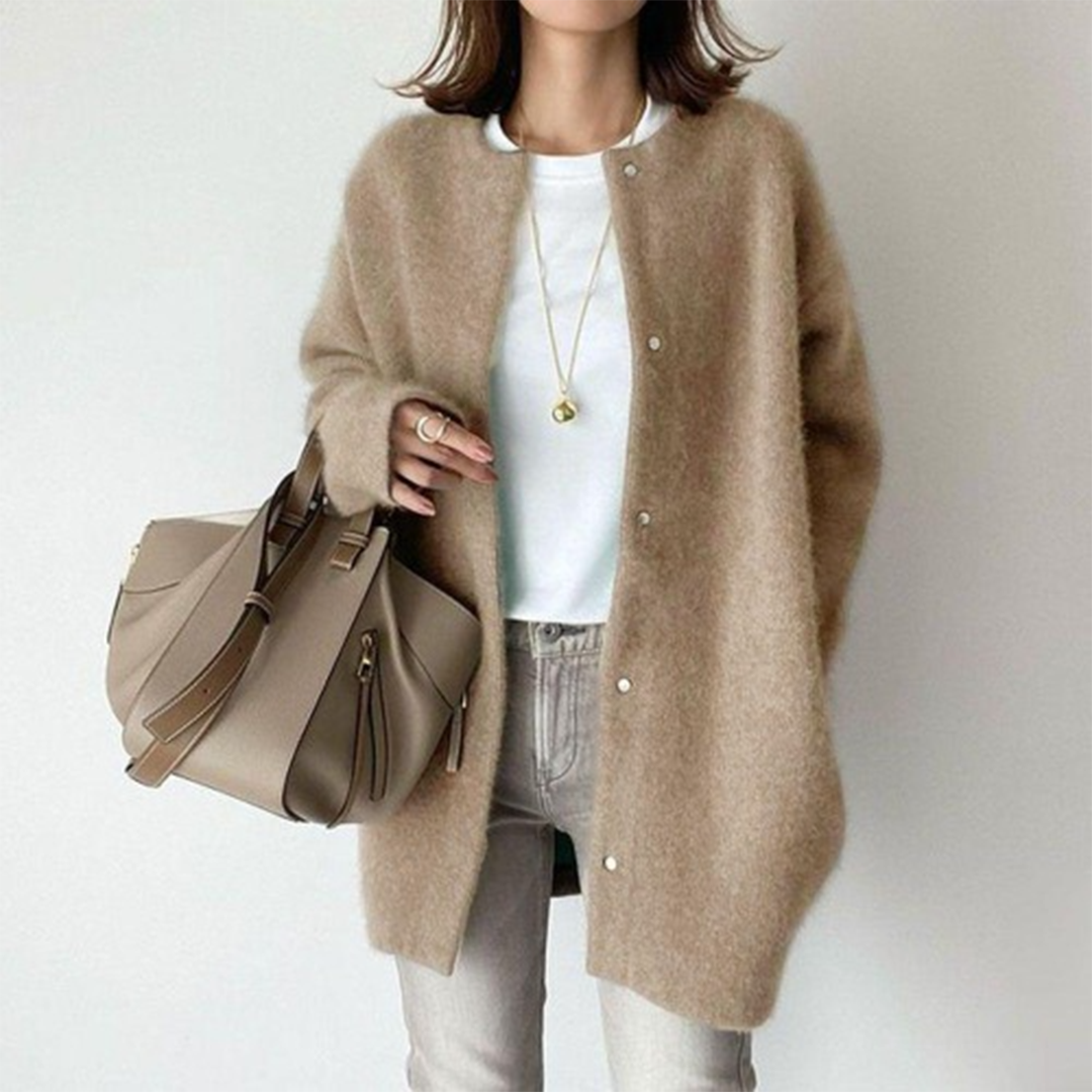 SVEA | Silvia Warme und Elegante Strickjacke