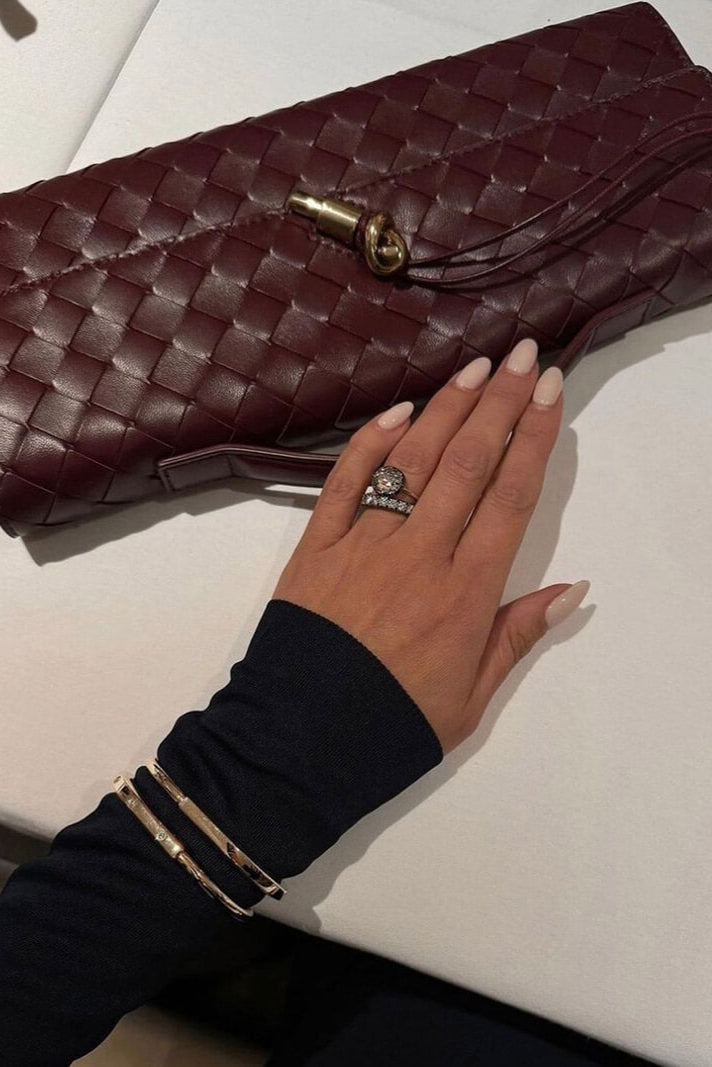 Jane | Clutch mit Goldknoten-Detail