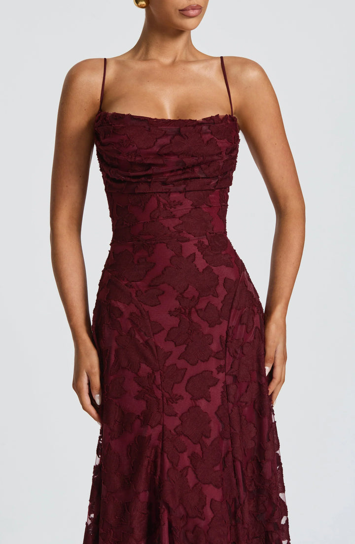 Jane | Flowing Elegance in Timeless Maxi Style